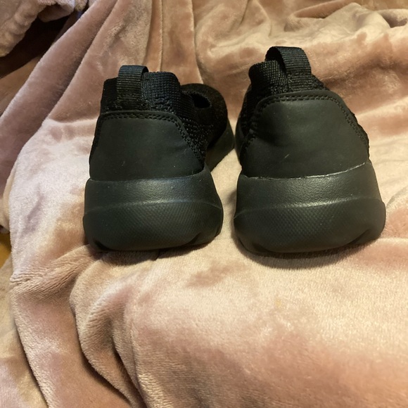 Skechers Black Women's Slip-On Athletic Shoes - Picture 3 of 6